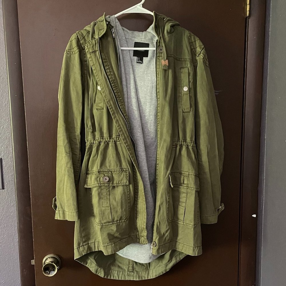 olive/army green cargo jacket with lining - Size S